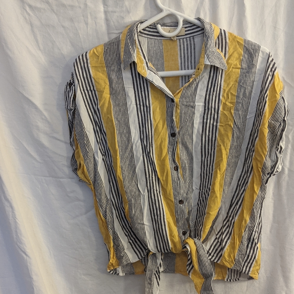 LOVE NOTES - Short Sleeve Button Down